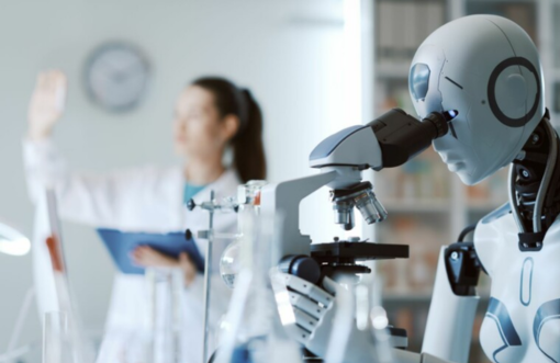 Robot médical utilisant un microscope pour l’analyse de précision